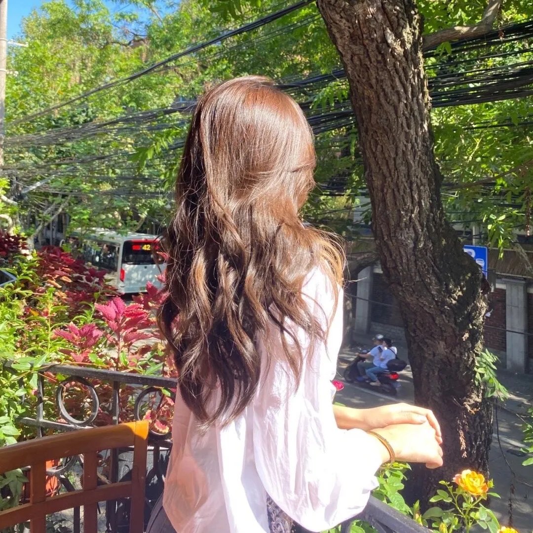 龙纹身的女鬼入镜